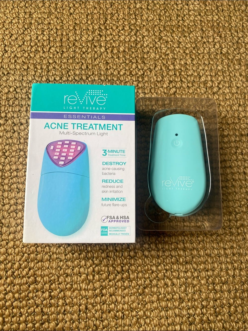 Essentials Acne Treatment Multi-Spectrum Light – Teal and Blue Packaging - Picture 4 of 7